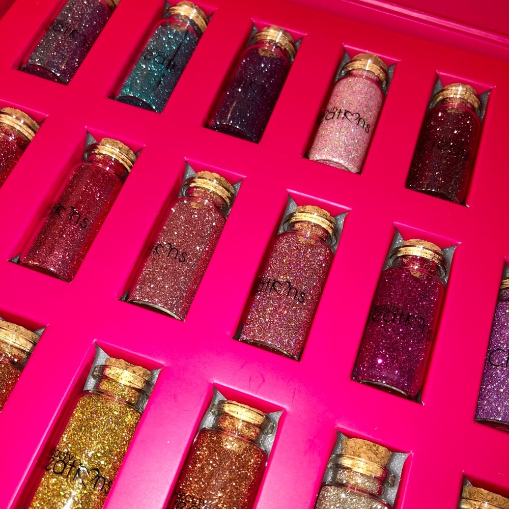 Glitter makeup